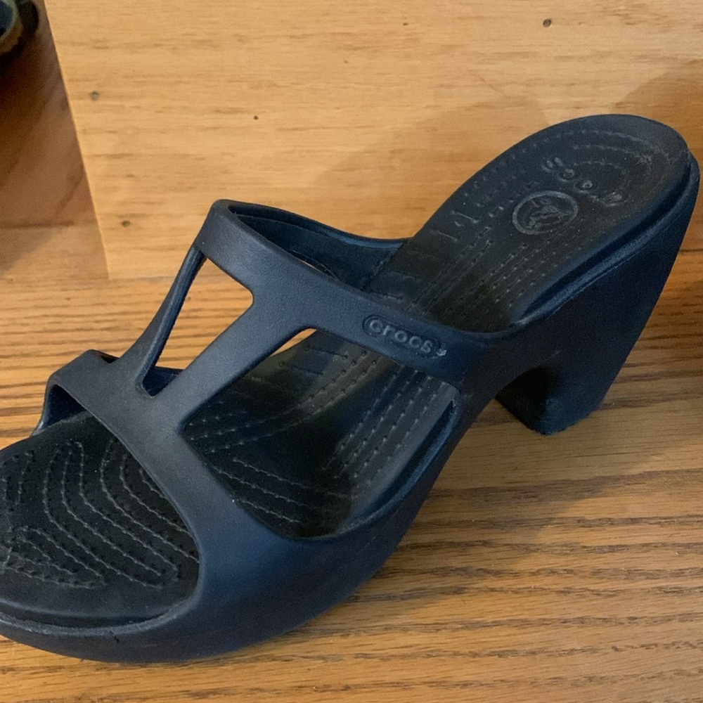Crocs - Picture 4 of 5